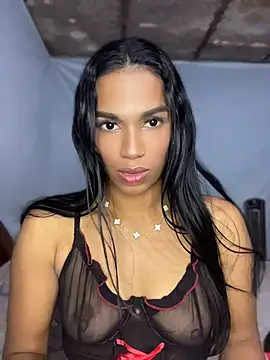 Snapshot of FlorSalvaje_ chatting on May 1, 2026, 12:48 am FlorSalvaje online show from May 1, 2026, 12:48 am