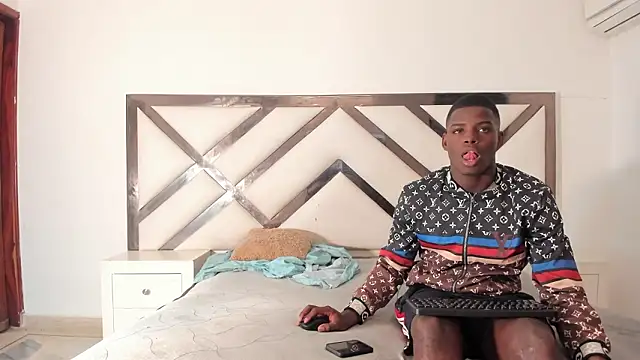 nicoypipeking online show from March 13, 2026, 3:55 am