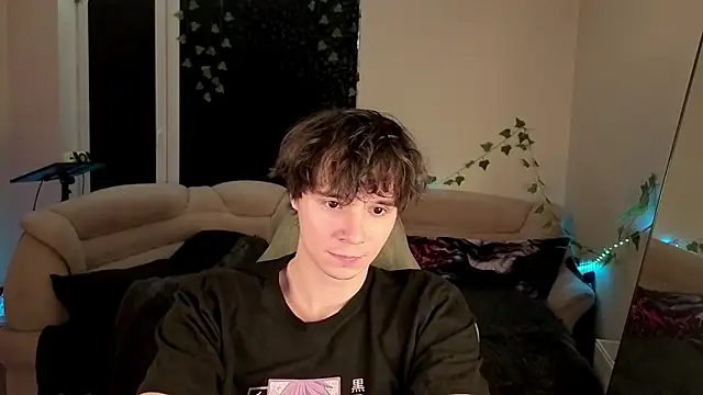 AnthonyCuutie online show from May 8, 2026, 1:26 pm