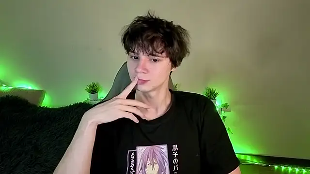 AnthonyCuutie online show from May 13, 2026, 2:24 pm