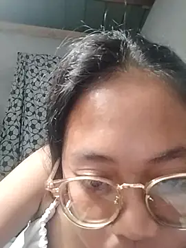 angelpinay44 online show from March 27, 2026, 7:48 pm