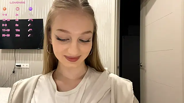 Snapshot of Anika_Socutehe chatting on June 4, 2026, 9:19 pm Anika Socutehe online show from June 4, 2026, 9:19 pm