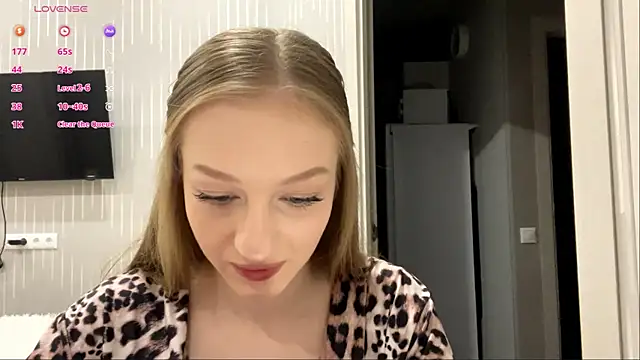 Anika Socutehe online show from May 24, 2026, 9:15 pm