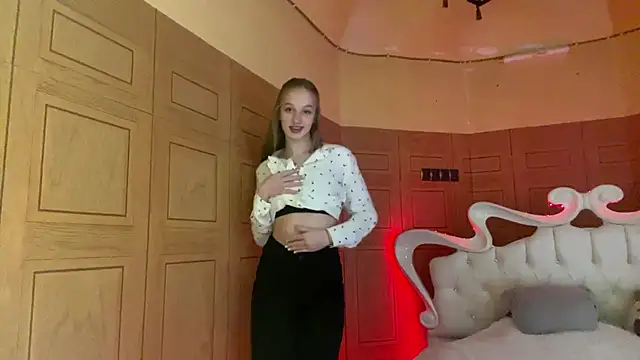 Anika Socutehe online show from March 5, 2026, 12:13 pm