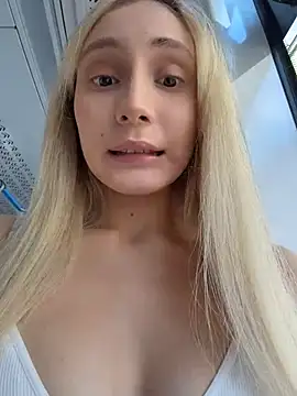 Pink Kiss online show from August 6, 2026, 5:46 am