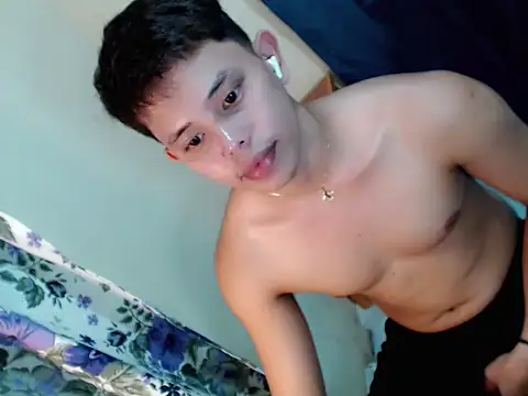 Snapshot of Baby_Maxxx chatting on July 14, 2026, 8:19 am Baby Maxxx online show from July 14, 2026, 8:19 am