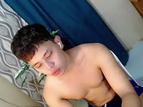 Snapshot of Baby_Maxxx chatting on July 19, 2026, 5:42 pm Baby Maxxx online show from July 19, 2026, 5:42 pm