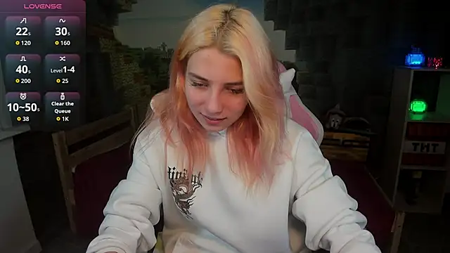 Snapshot of RosaFowler chatting on April 26, 2026, 8:22 am RosaFowler online show from April 26, 2026, 8:22 am
