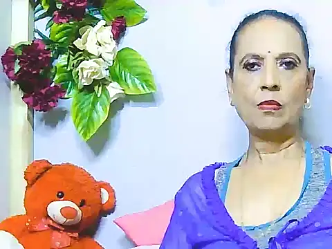 Hot queen58 online show from June 3, 2026, 2:55 pm