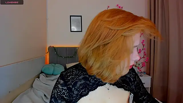 DellaRows online show from April 8, 2026, 5:53 am