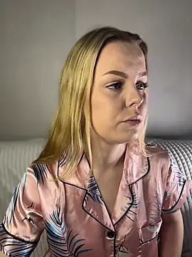 Divine Caress online show from March 27, 2026, 9:16 pm