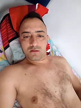 Snapshot of RaphandLey chatting on March 1, 2026, 5:13 pm RaphandLey online show from March 1, 2026, 5:13 pm