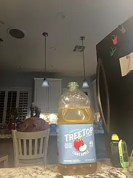 bratbabyannax online show from March 26, 2026, 10:35 am