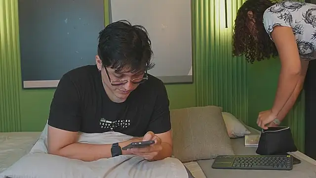 Snapshot of Mia_and_Belmonth chatting on April 18, 2026, 6:54 pm Mia and Belmonth online show from April 18, 2026, 6:54 pm