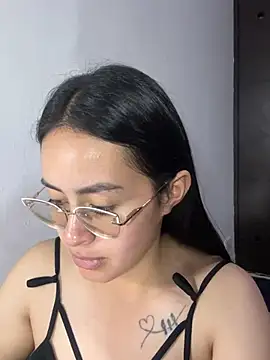 Anni Rose online show from March 13, 2026, 1:32 am