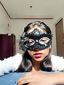 MidnightLoversX online show from April 30, 2026, 10:44 am