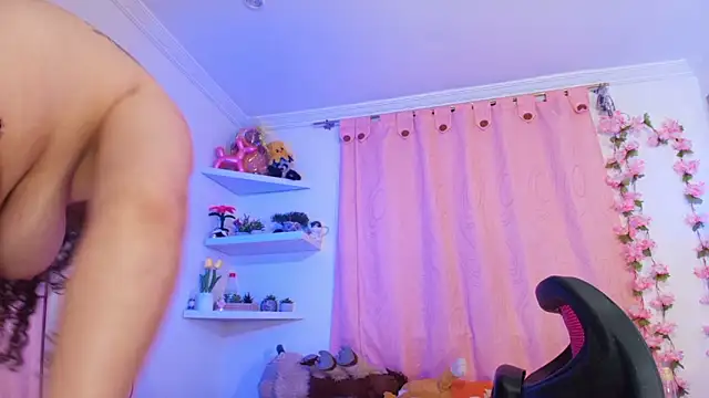 Evan Rose online show from March 25, 2026, 12:11 am