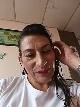 Lucia Rios online show from July 17, 2026, 9:56 pm