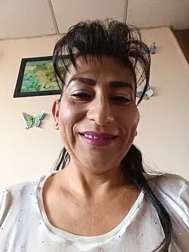 Lucia Rios online show from May 18, 2026, 5:18 pm