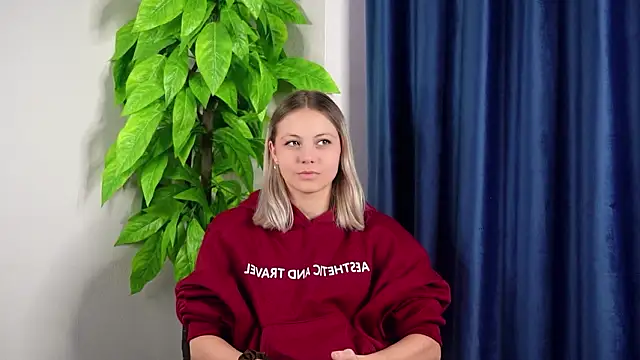 Snapshot of VeniceMoock chatting on March 4, 2026, 9:39 am VeniceMoock online show from March 4, 2026, 9:39 am