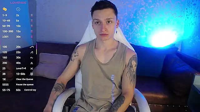 Snapshot of DIEGO_JONES chatting on April 22, 2026, 12:45 pm DIEGO JONES online show from April 22, 2026, 12:45 pm