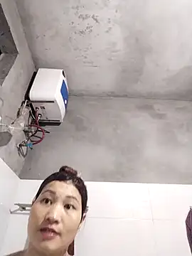 Lilinn  online show from March 28, 2026, 11:33 am