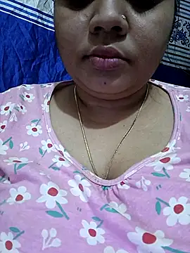 Snapshot of hot-_girls chatting on March 1, 2026, 7:25 pm hot- girls online show from March 1, 2026, 7:25 pm