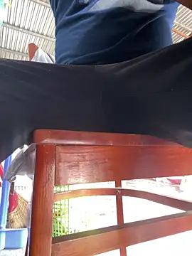 hoang15075 online show from March 2, 2026, 2:34 am