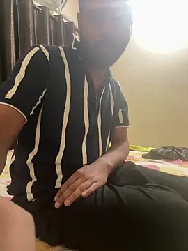 Hunnybunny1990 online show from February 28, 2026, 3:00 pm