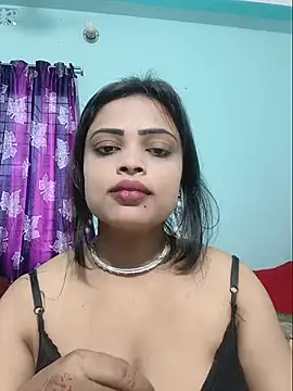 Snapshot of Beauty-3 chatting on June 7, 2026, 1:55 am Beauty-3 online show from June 7, 2026, 1:55 am