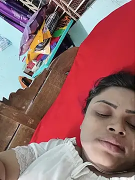 Snapshot of Beauty-3 chatting on June 20, 2026, 3:28 pm Beauty-3 online show from June 20, 2026, 3:28 pm