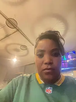 friendlybitch22 online show from April 2, 2026, 11:33 pm