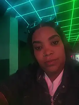 friendlybitch22 online show from April 16, 2026, 5:25 pm