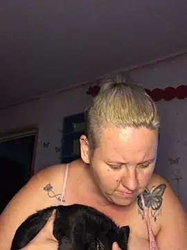Snapshot of SofiaAmour chatting on July 25, 2026, 6:36 pm SofiaAmour online show from July 25, 2026, 6:36 pm