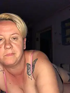 Snapshot of SofiaAmour chatting on June 22, 2026, 6:38 pm SofiaAmour online show from June 22, 2026, 6:38 pm