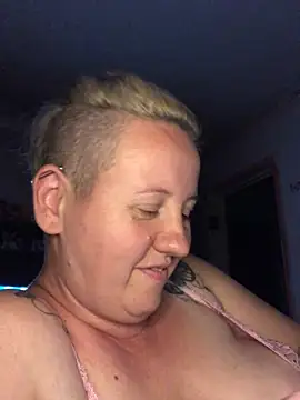 Snapshot of SofiaAmour chatting on July 28, 2026, 7:39 pm SofiaAmour online show from July 28, 2026, 7:39 pm