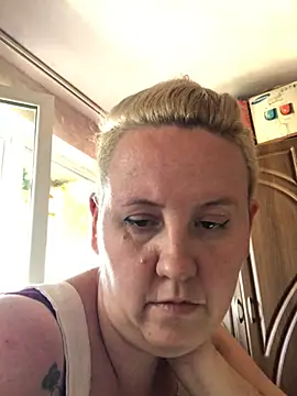 Snapshot of SofiaAmour chatting on July 20, 2026, 4:20 pm SofiaAmour online show from July 20, 2026, 4:20 pm