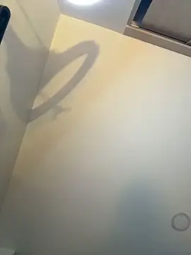Lisabrown 23 online show from June 5, 2026, 12:04 am