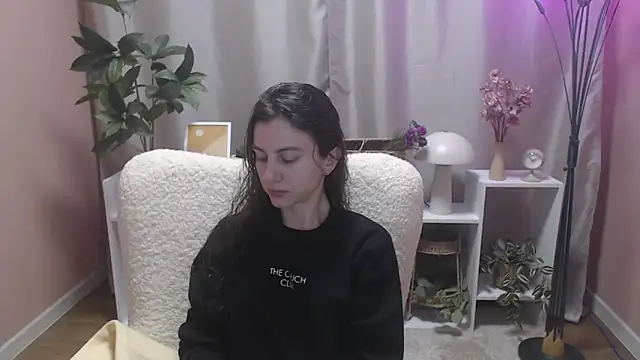 MistyBree online show from April 1, 2026, 8:04 am