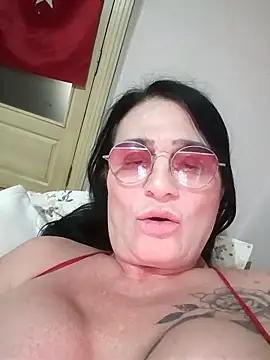 Snapshot of mylove33 chatting on February 28, 2026, 2:28 pm mylove33 online show from February 28, 2026, 2:28 pm