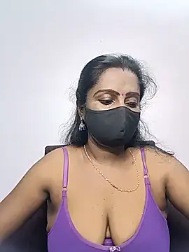 Snapshot of misti-boudii chatting on June 3, 2026, 1:56 pm misti-boudii online show from June 3, 2026, 1:56 pm