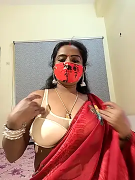 misti-boudii online show from April 19, 2026, 10:38 am