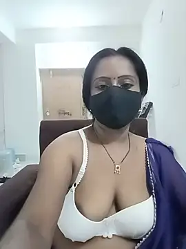 misti-boudii online show from July 18, 2026, 2:58 pm