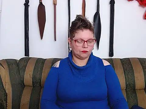 Snapshot of Leah_R chatting on March 27, 2026, 1:45 pm Leah R online show from March 27, 2026, 1:45 pm