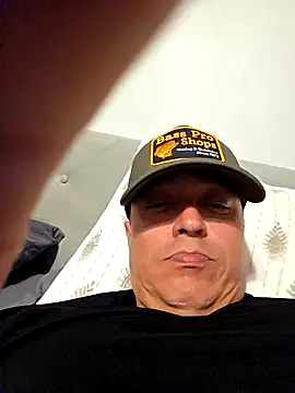 DoggiiDick online show from March 18, 2026, 2:04 am