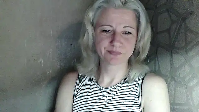 Katerina-Kissa online show from May 19, 2026, 6:37 pm