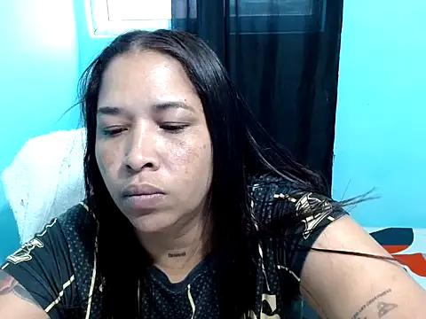 RenataGrimaldi online show from May 12, 2026, 9:32 pm