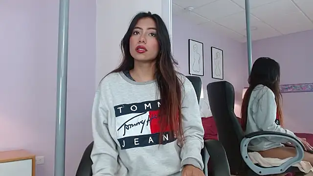 Cataleyaa23 online show from March 27, 2026, 7:26 pm