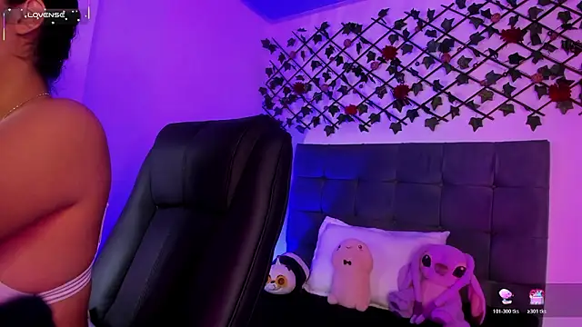 charlotte keyss online show from March 16, 2026, 4:21 pm