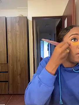 Emi rousse online show from April 16, 2026, 1:12 pm